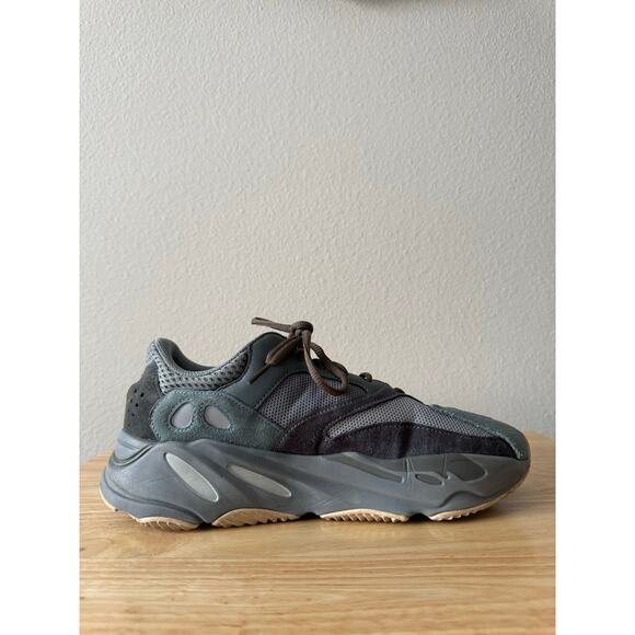 Adidas Yeezy Boost 700 Teal FW2499 Mens Size 9 - Picture 10 of 16